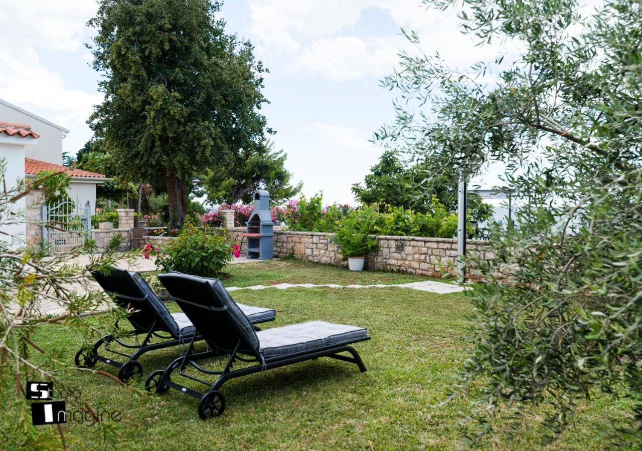 Charming Stone Cottage By The Sea Umag Luaran gambar