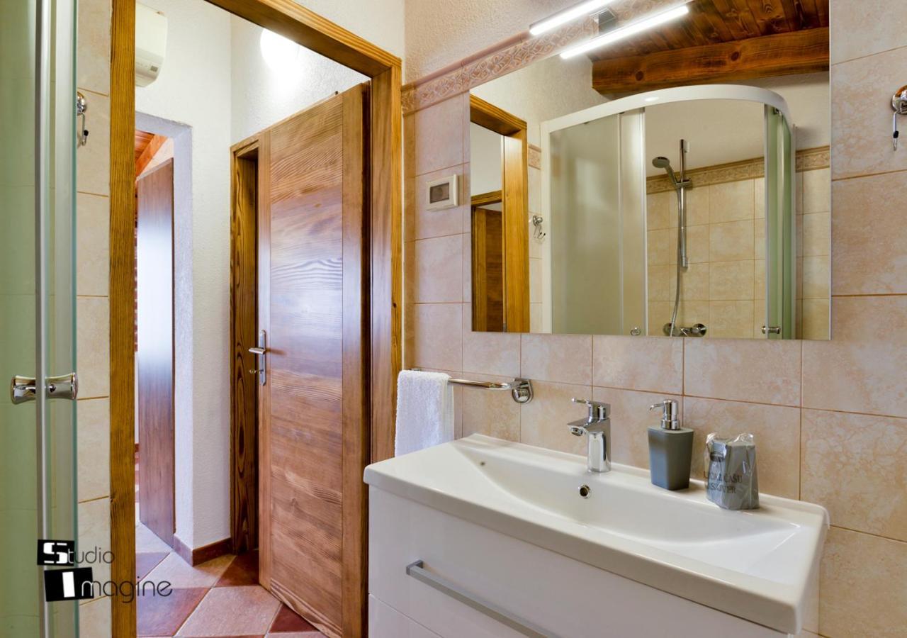 Charming Stone Cottage By The Sea Umag Luaran gambar
