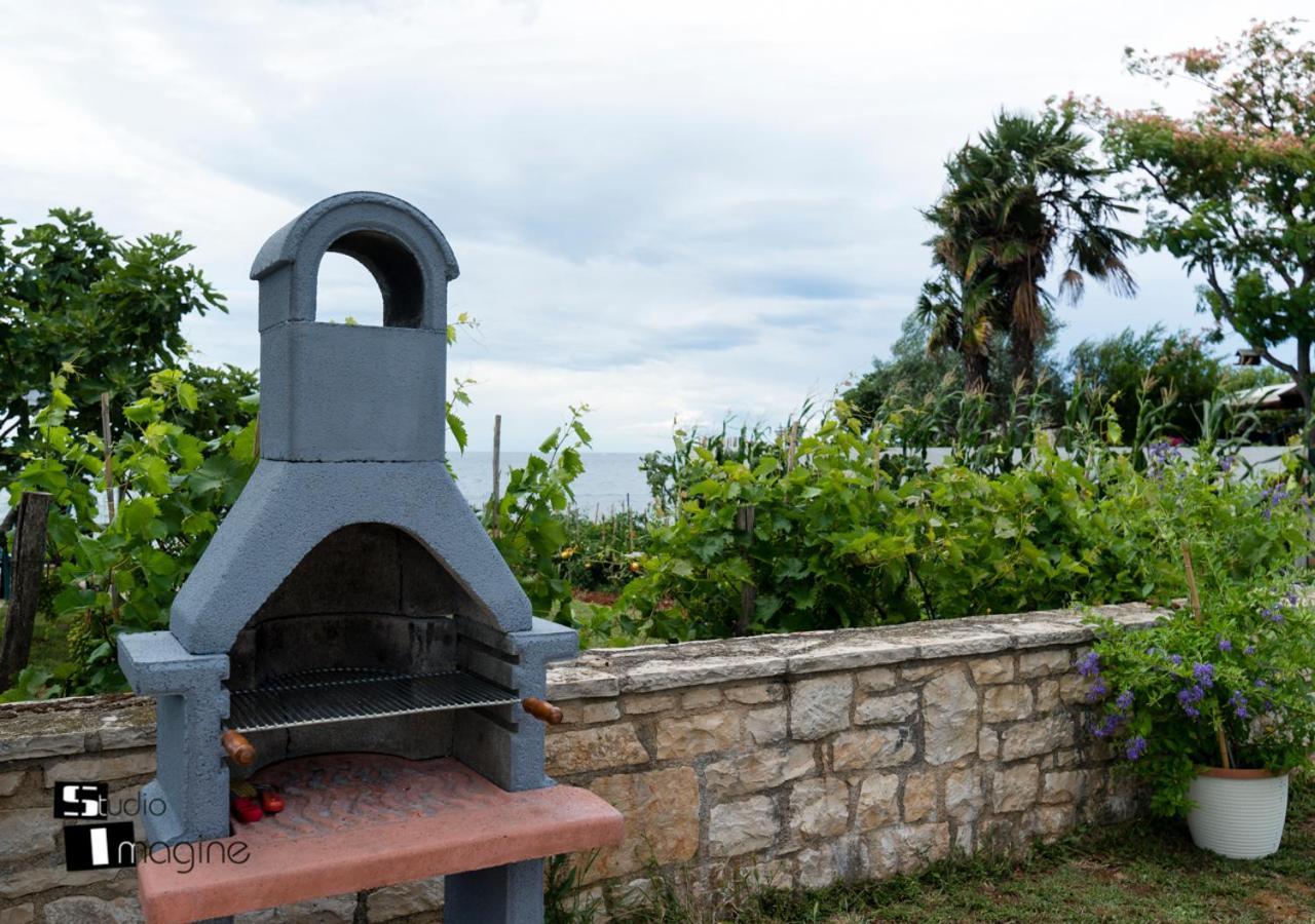 Charming Stone Cottage By The Sea Umag Luaran gambar