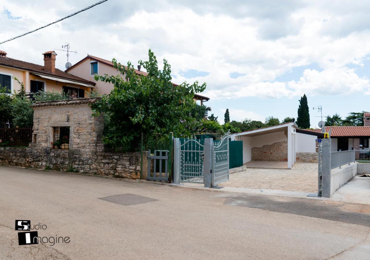 Charming Stone Cottage By The Sea Umag Luaran gambar