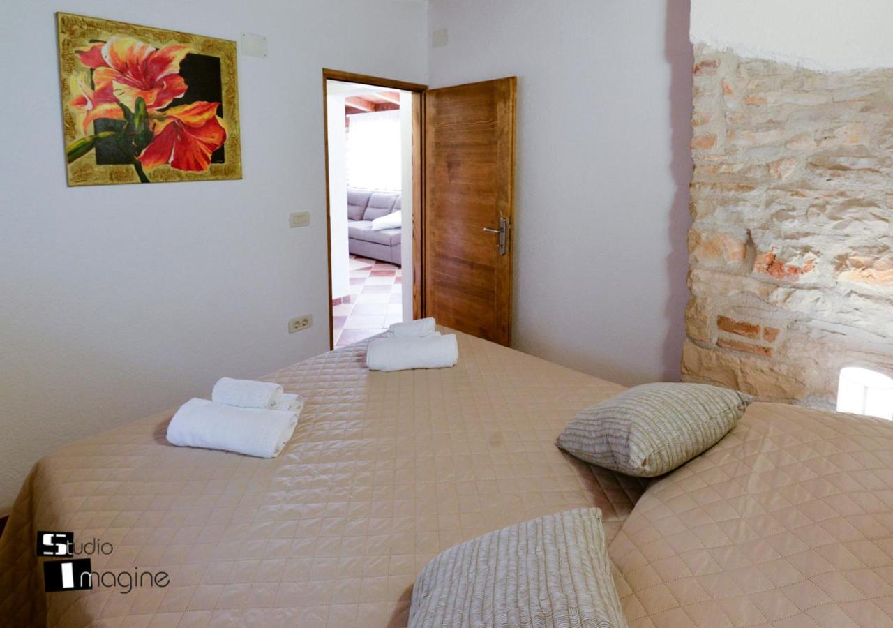 Charming Stone Cottage By The Sea Umag Luaran gambar