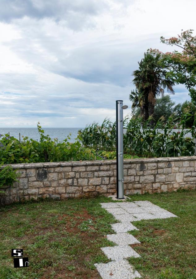 Charming Stone Cottage By The Sea Umag Luaran gambar