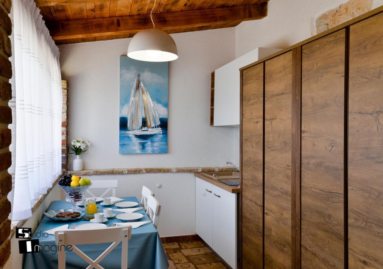 Charming Stone Cottage By The Sea Umag Luaran gambar